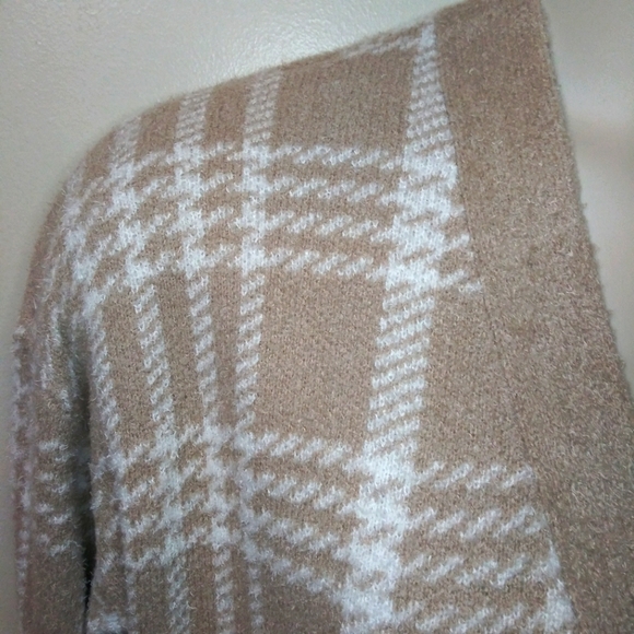LAST CHANCE-Joie Tan & White Houndstooth Plaid Open Front Cardigan Sweater - Picture 2 of 7